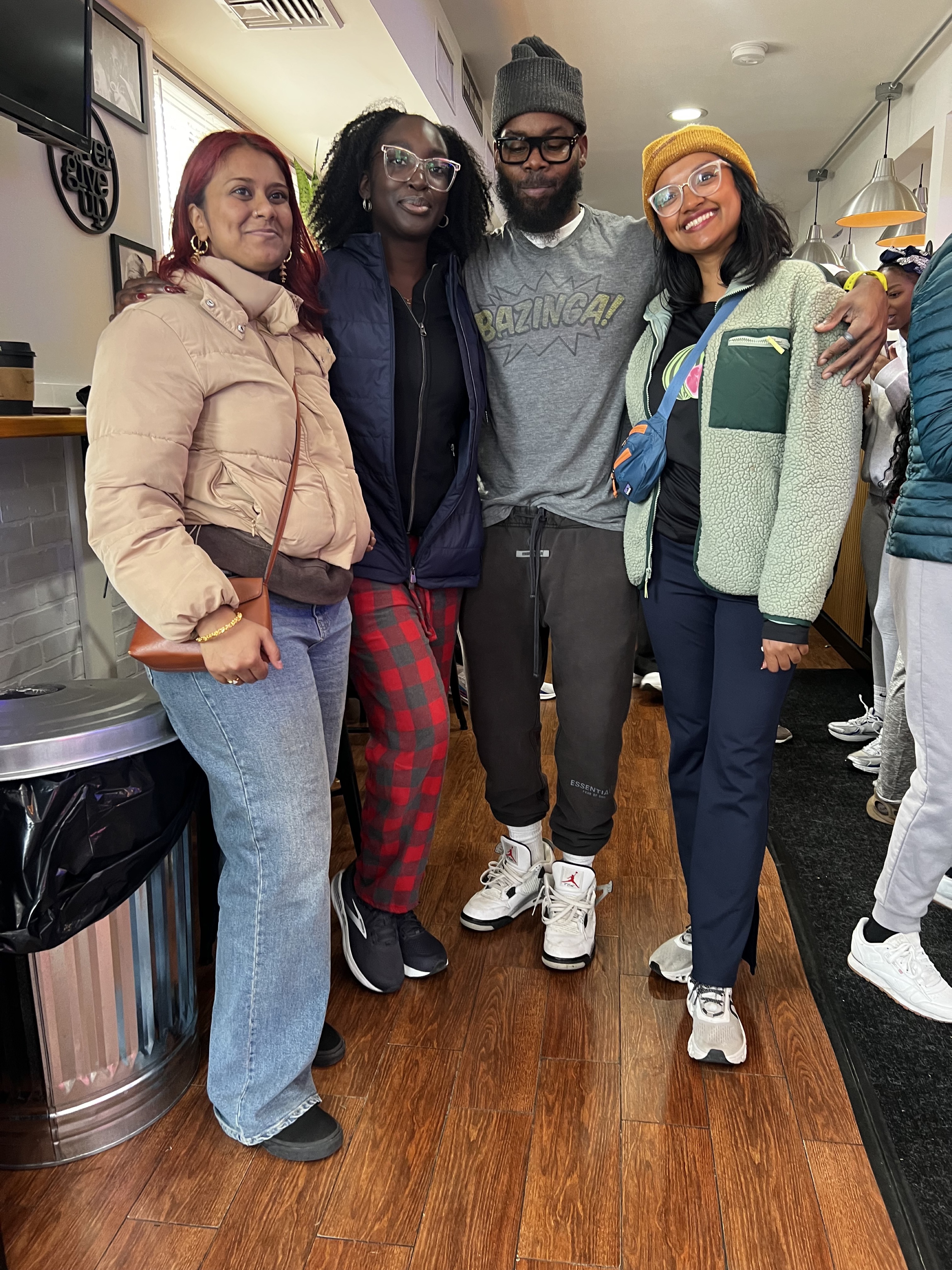 Live violin performance at Cafe By Us